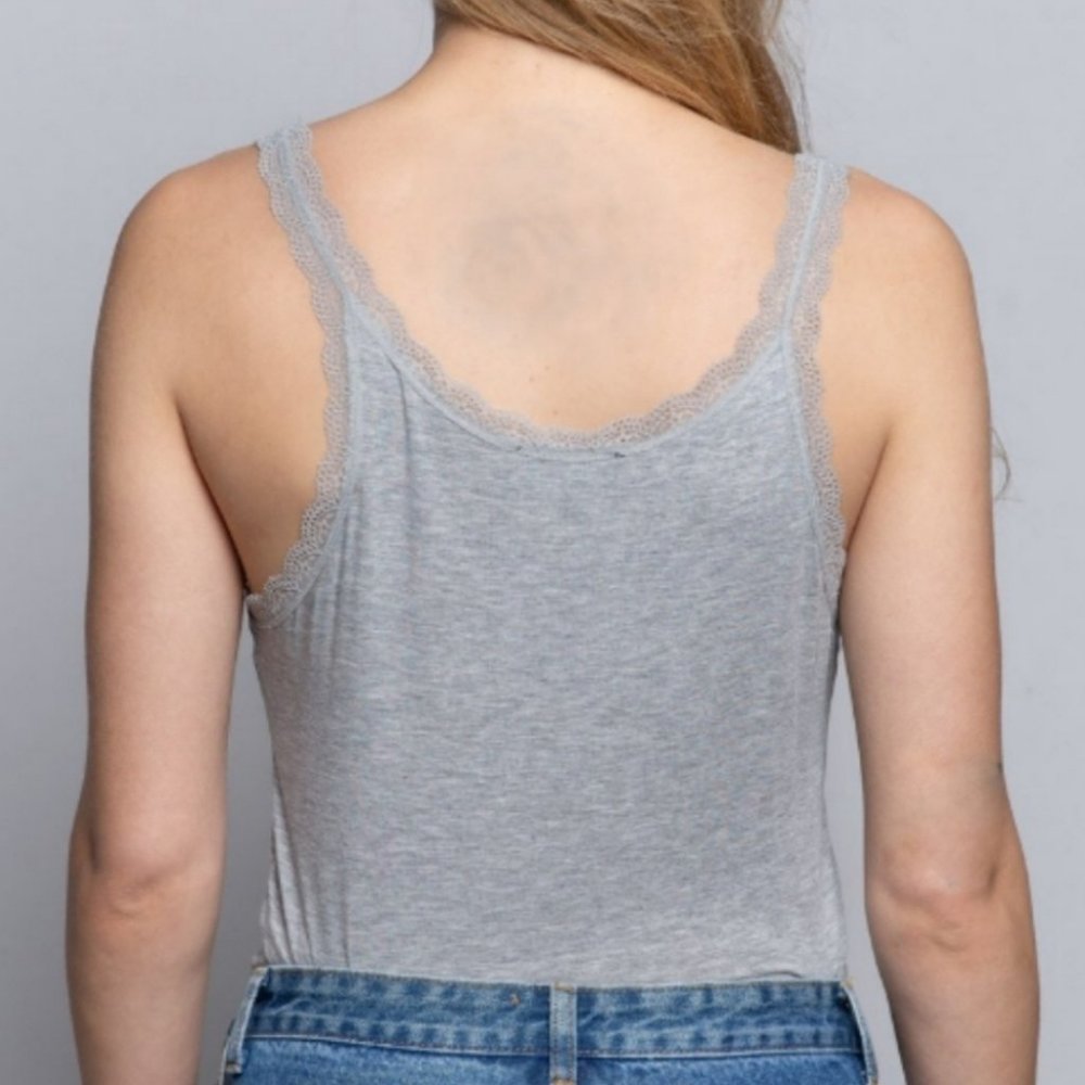 36895 POL Lace Trimmed Tank - Picture 4 of 4